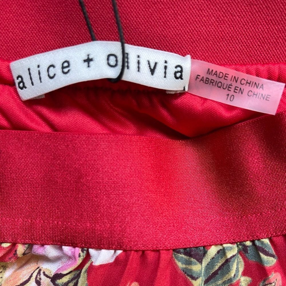 Alice and Olivia Floral Pleated Red Skirt. NWT 10 - Picture 3 of 5